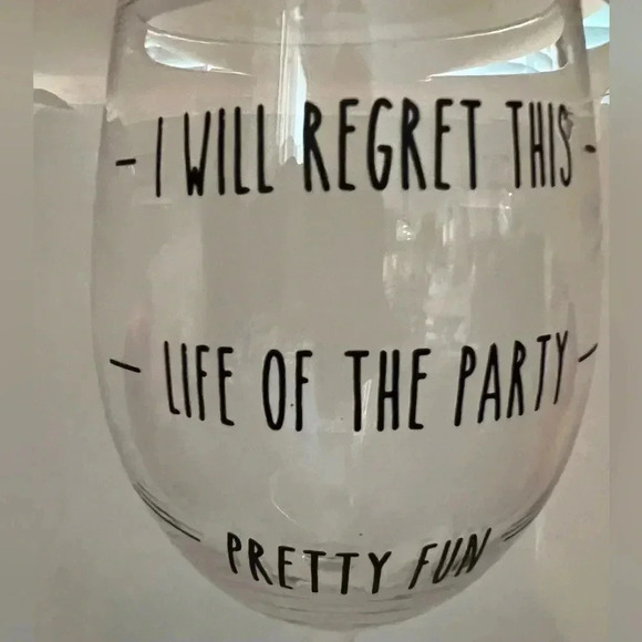 Two’s Company | funny wine glass. - Picture 5 of 10
